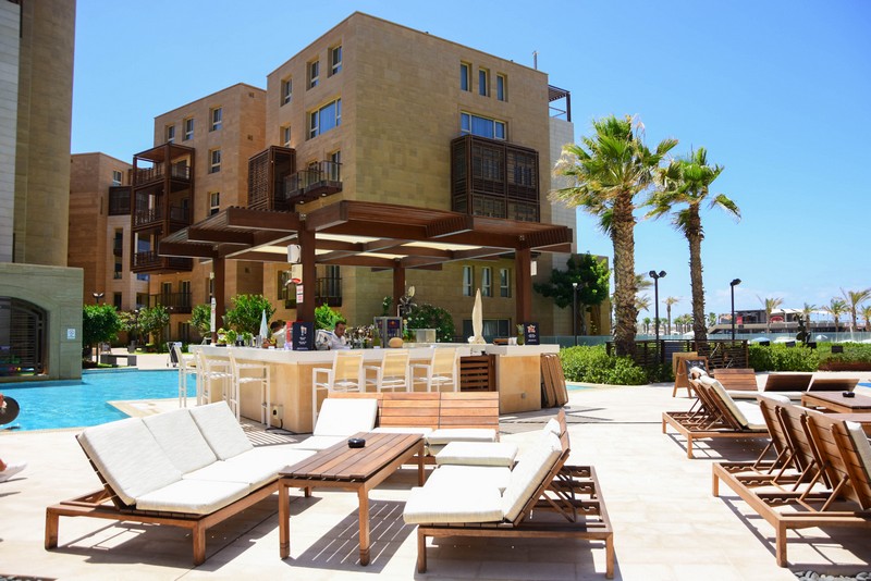 Lunch by the pool at Kempinski Summerland Hotel & Resort